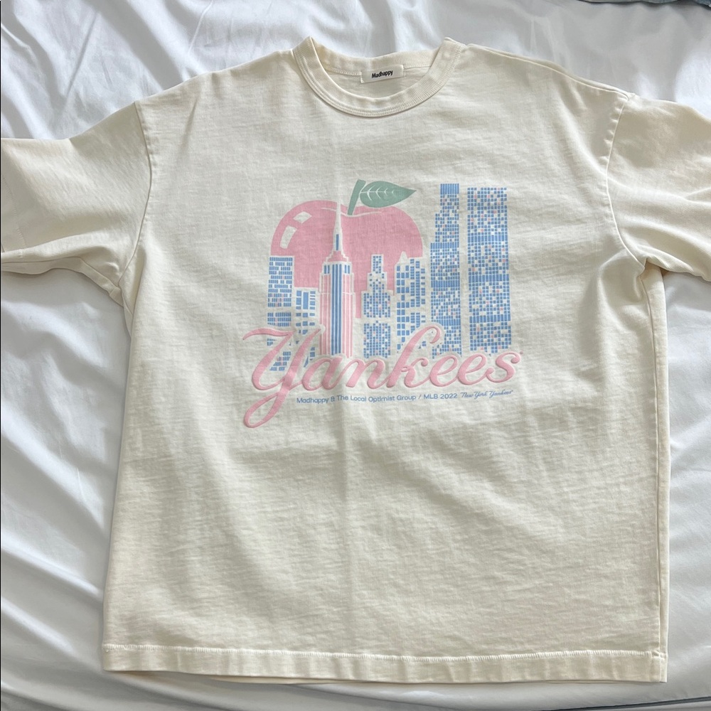 Madhappy Cream 'Yankees' Graphic Tee with Pink & Blue Print